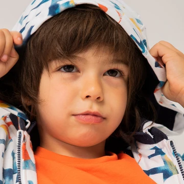 De bebé a niño: cómo comprar ropa infantil según su edad