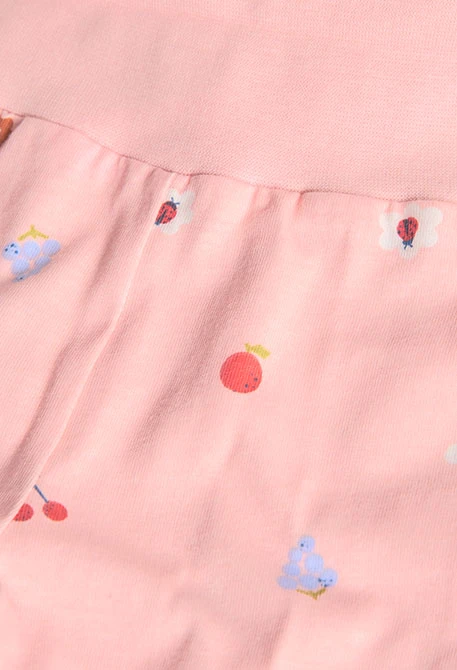 Conjunto de punto para bebé niña en color blanco y rosa