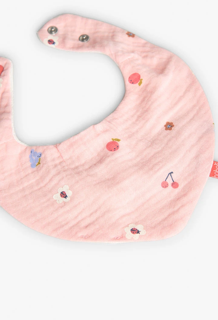 2-pack of knitted bibs for baby in pink and white with checkered pattern