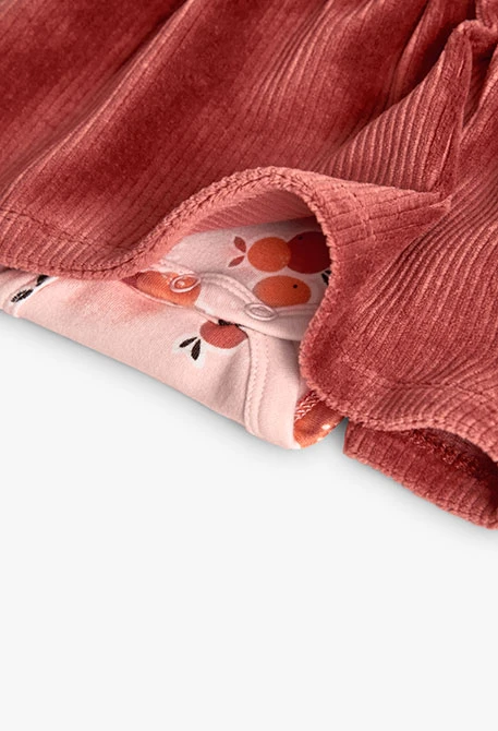 Satz aus orangefarbenen Baby-Kaninchen