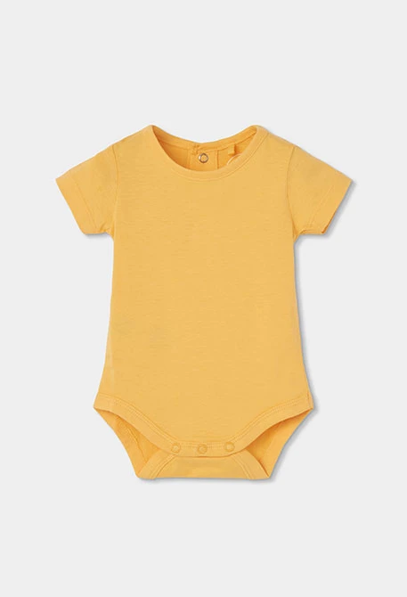 Conjunto para bebé body y peto