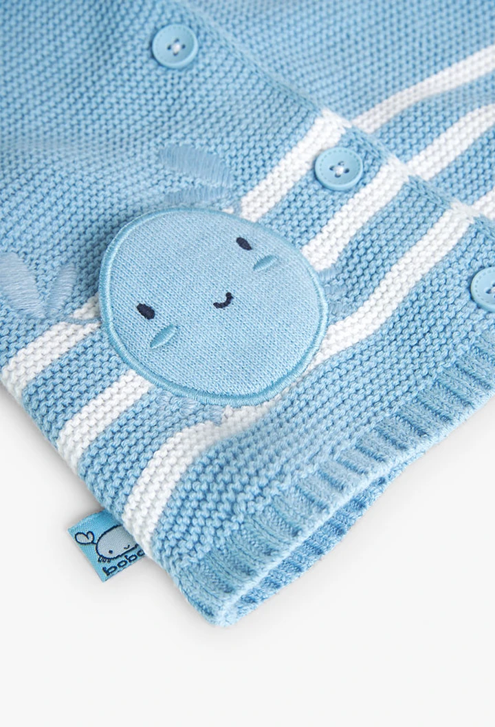 Veste tricotée bleu ciel pour bébé