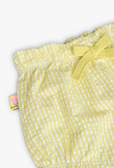 Conjunto de malha para bebé menina em branco com estampado de flores