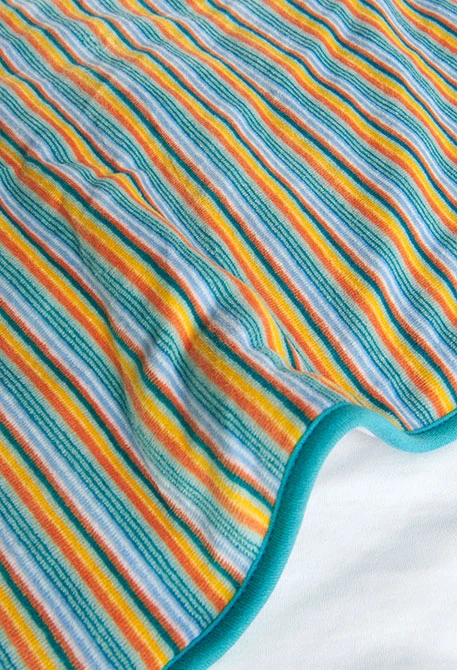 Velvet blanket for baby with striped print