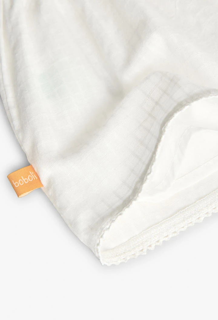 Robe en tricot pour bébé fille de couleur blanche