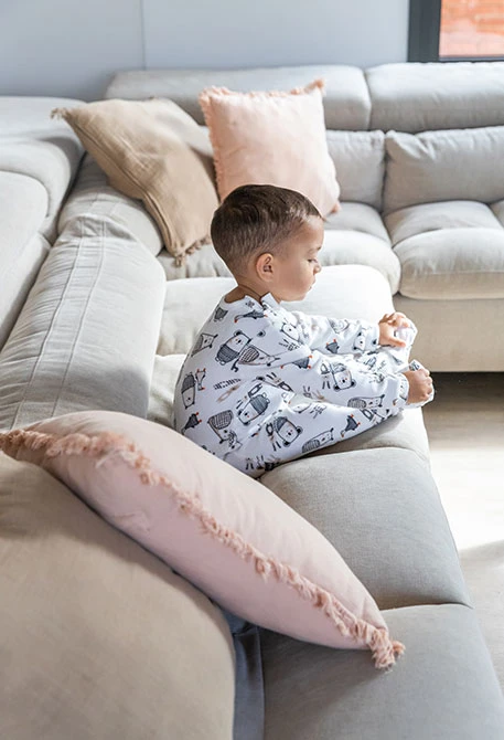 Strick-Babypyjama Tiere weiß