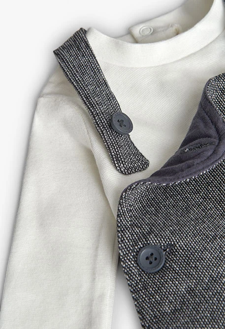 Ensemble bébé en tricot gris avec des animaux