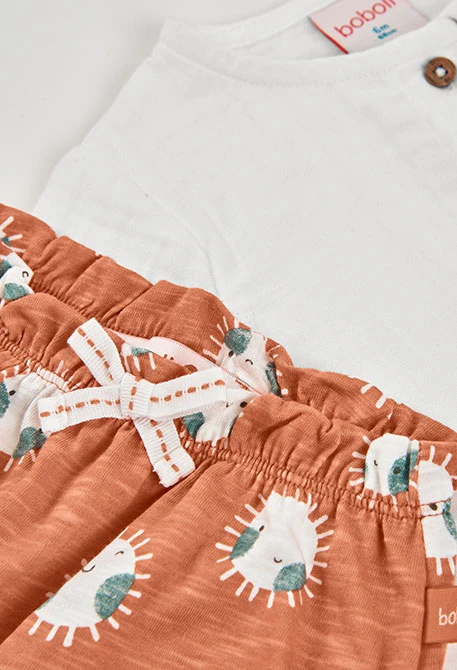 Weißes Baumwollset für Babys