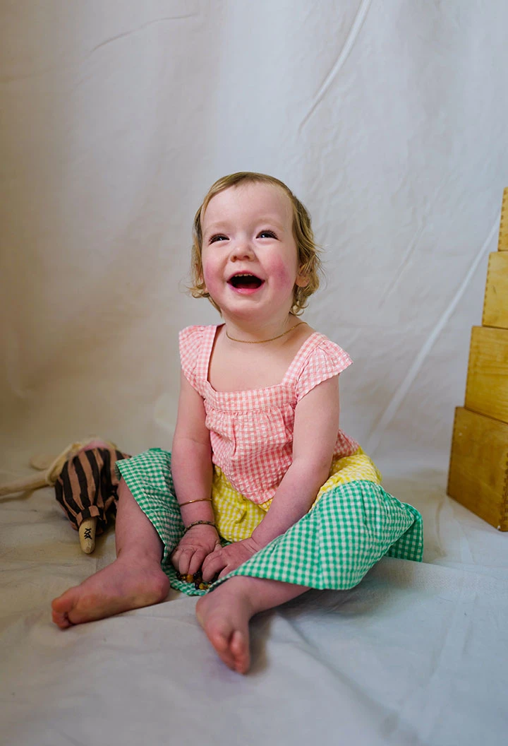 Vestito in popeline per bambina con design a quadri multicolore