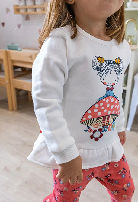 Completo neonato in maglia bianca con fiori