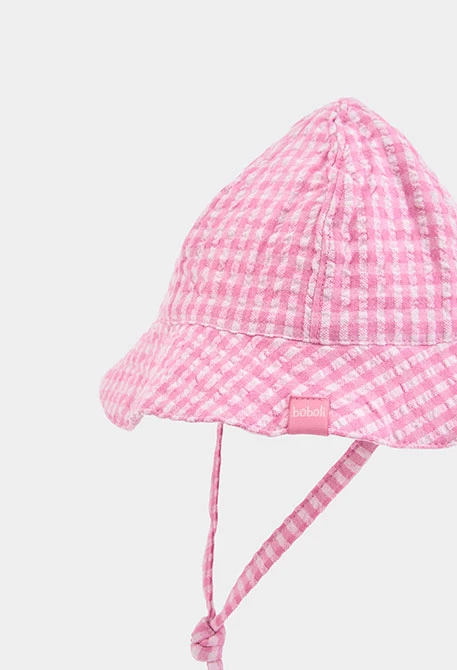 Gorro bebé aos quadrados