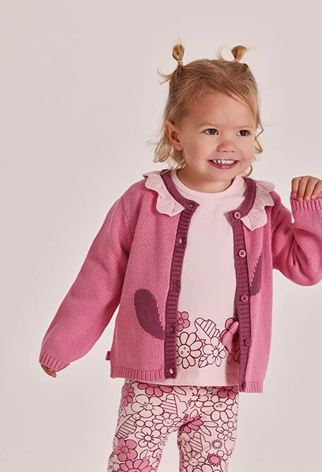 Rosa Baby-Strickjacke