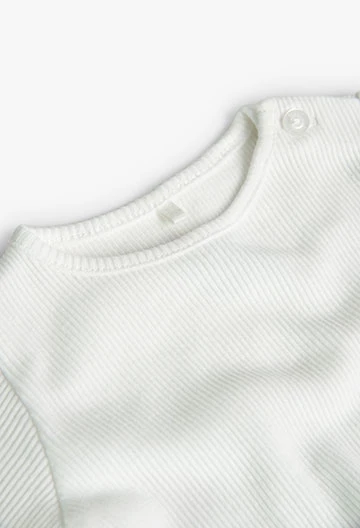 Camiseta de punto de canalé de bebé en color blanco