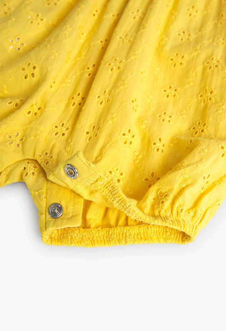 Grenouillère bébé en tissu brodé jaune