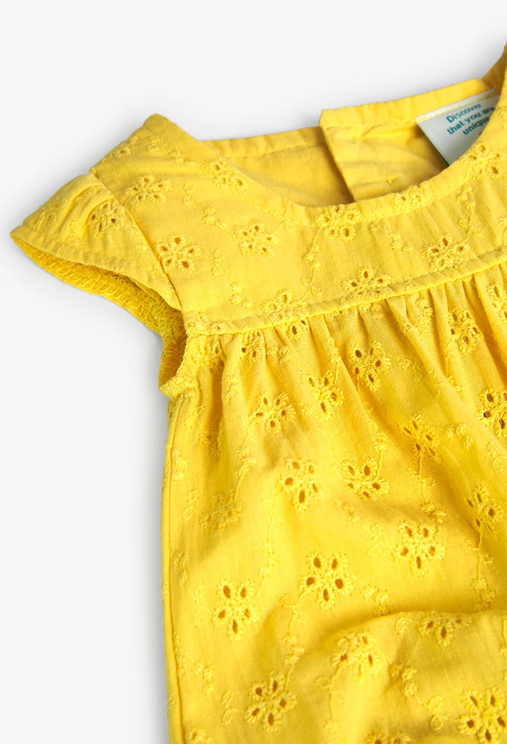Grenouillère bébé en tissu brodé jaune