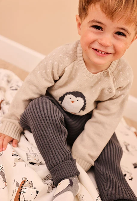 Conjunto bebé beige estampado de pingüino