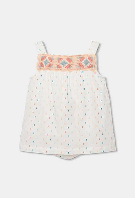 Vestido de bebé blanco