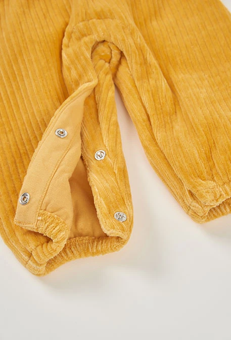 Ensemble maille bébé fille jaune avec écureuil
