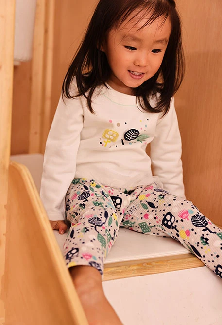 Ensemble maille bébé fille blanc cassé imprimé arbres