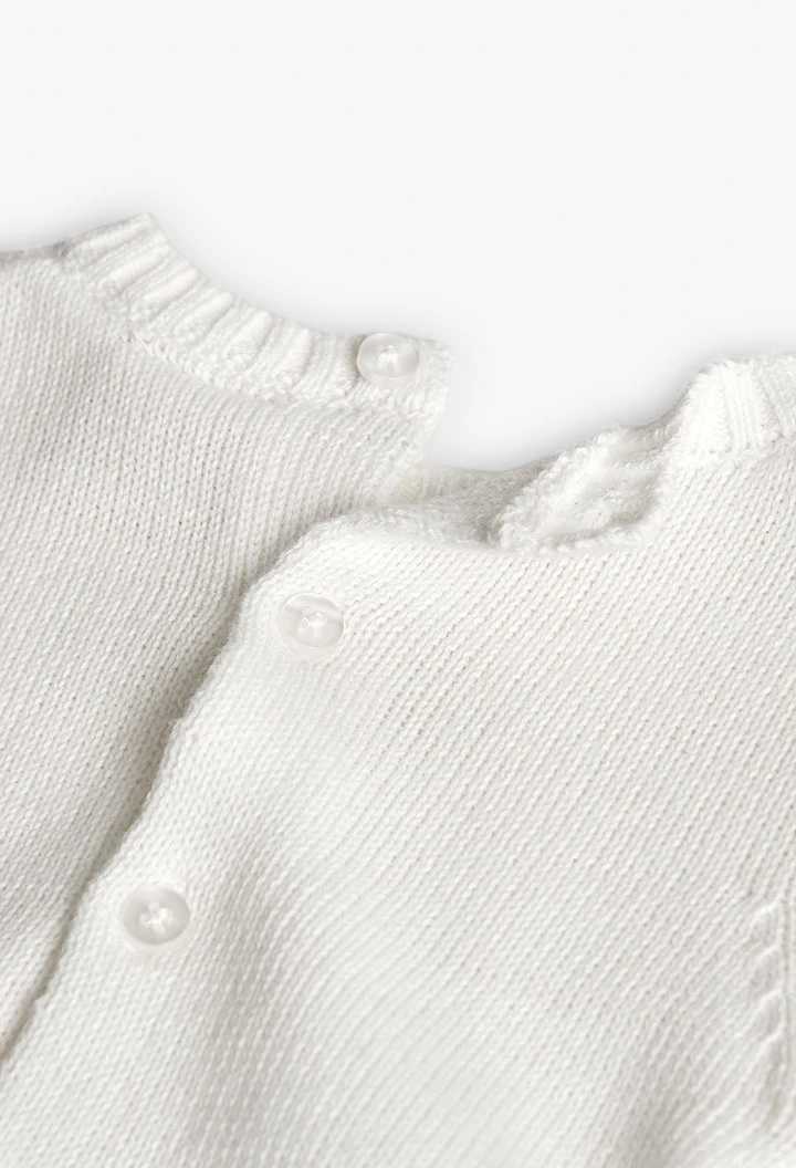 Pull pour bébé en tricot blanc