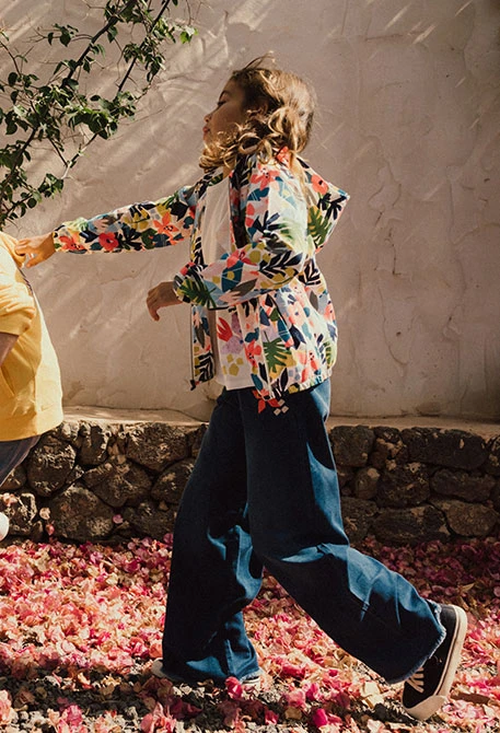 Chaqueta de felpa para bebé niña con estampado de flores