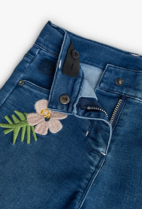 Pantalón de punto para bebé niña en color azul con bordado