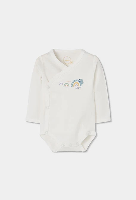 Pack of white knitted baby set with rainbow and animal print
