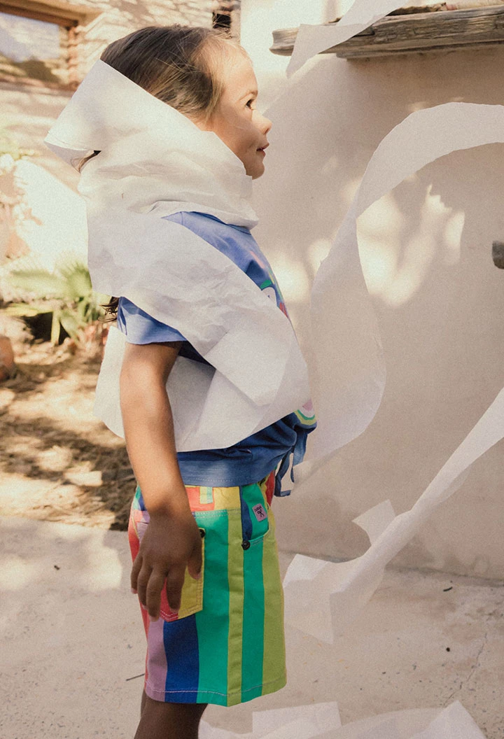 Baby girl's gabardine bermuda shorts with colourful print