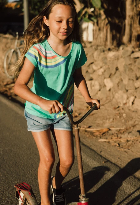 Pantaloncini in maglia per bambina in colore BLEACH
