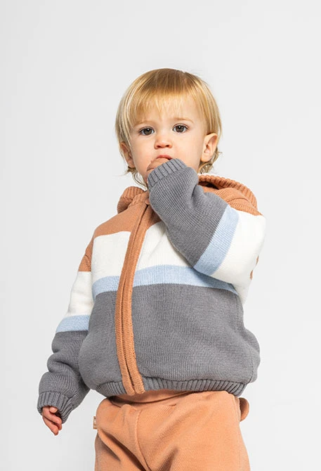 Veste en maille bébé garçon marron à rayures avec capuche