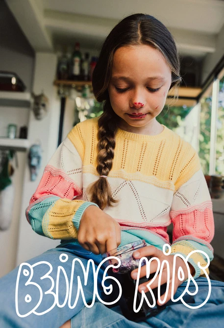 Pull en tricot pour bébé fille de couleur jaune