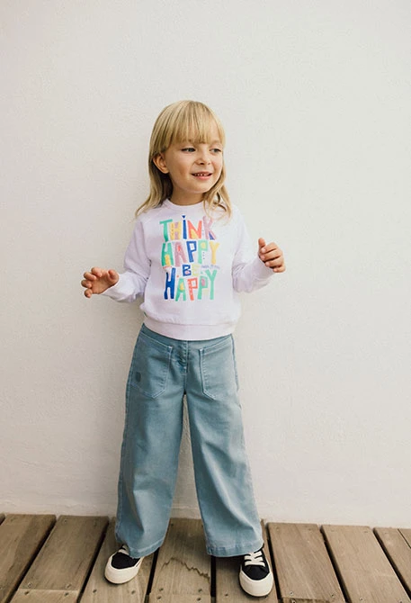 Pantaloni in maglia per bambina in colore bleach.