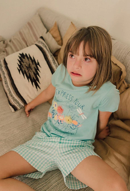 Camiseta de punto para bebé niña en color verde