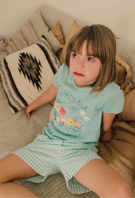 Maglietta a maglia per bambina in colore verde