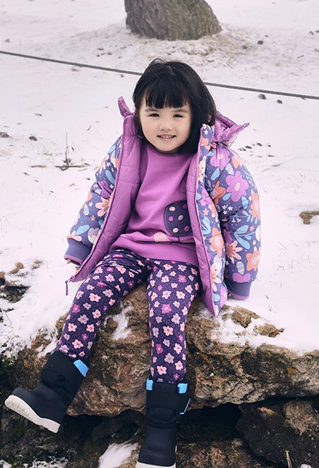 Lilac knitted leggings with flowers