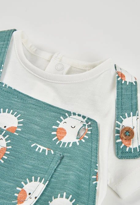 Conjunto bebé t-shirt e macacão de algodão estampado