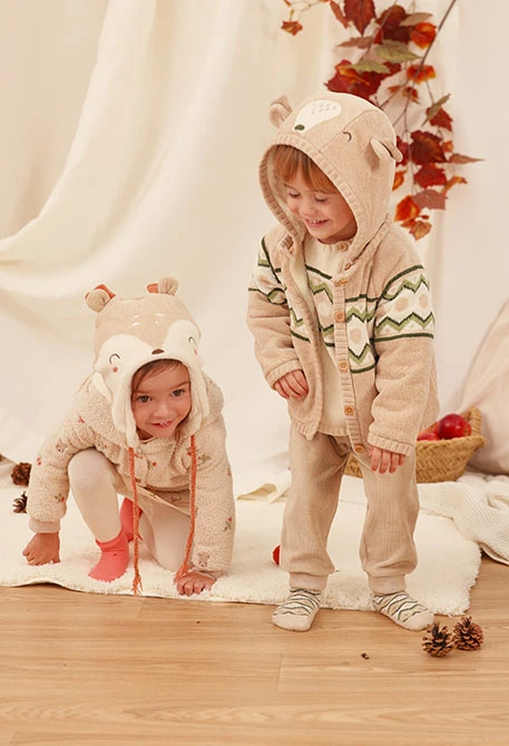 Beige zigzag print knitted baby boy jacket