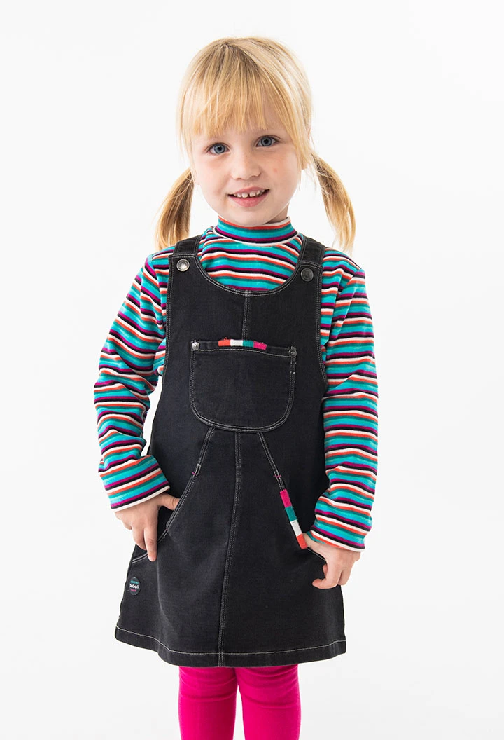 Pinafore de ganga para bebé menina em preto