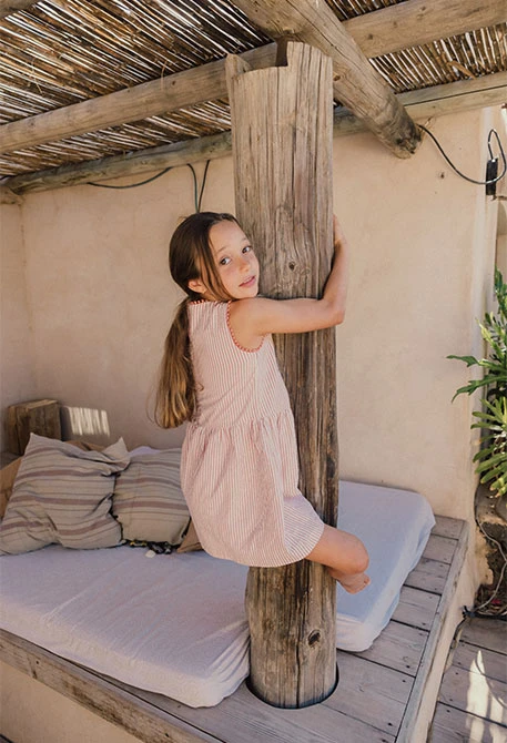 Vestido de popelina para bebé menina listado em vermelho e branco