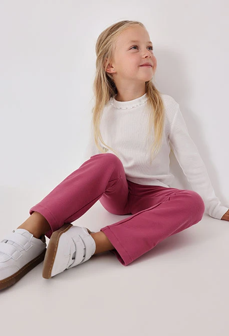 Pantalon fille en maille fraise