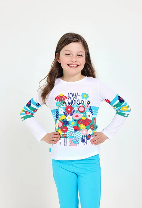 White long-sleeved knitted t-shirt for baby girl