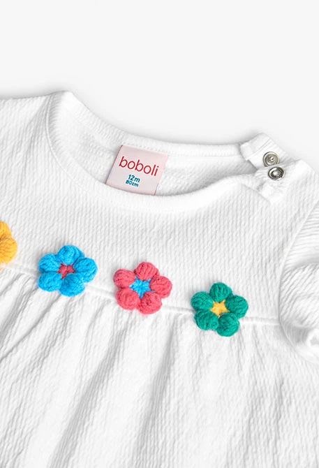 Camiseta de punto para bebé niña en color blanco con diseño de flores bordadas
