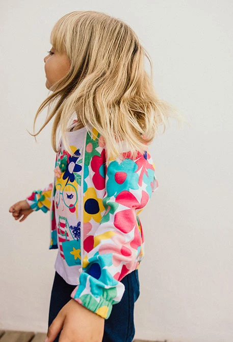 Giacca in felpa per bambina con design floreale