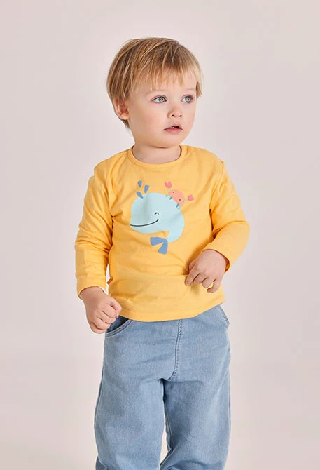 Babyset aus gelber Baumwolle