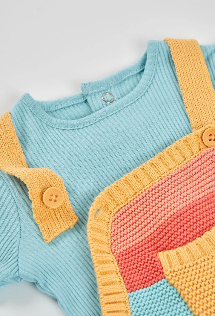 Babykleidung aus grüner Baumwolle