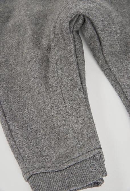 Conjunto bebé gris vigoré estampado pingüino