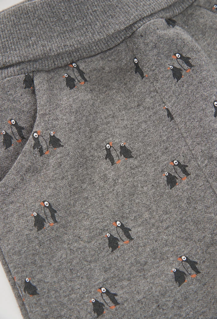 Weißes gestricktes Baby-Jungen-Set mit Pinguin-Aufdruck