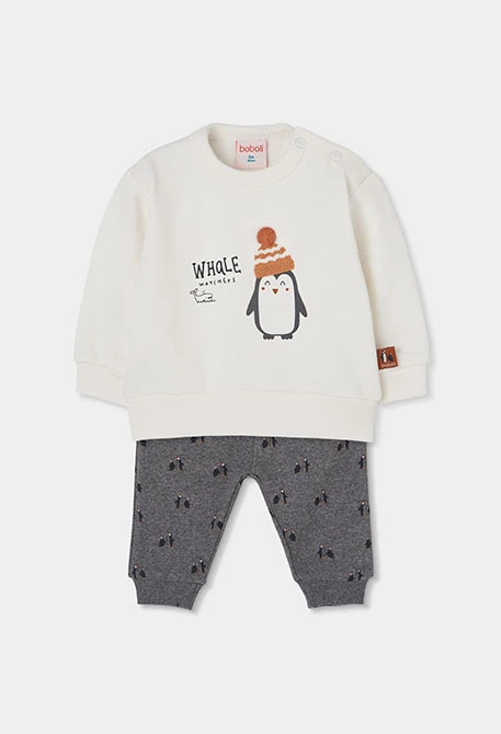 Weißes gestricktes Baby-Jungen-Set mit Pinguin-Aufdruck