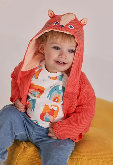 Babyjacke aus orangefarbener Baumwolle