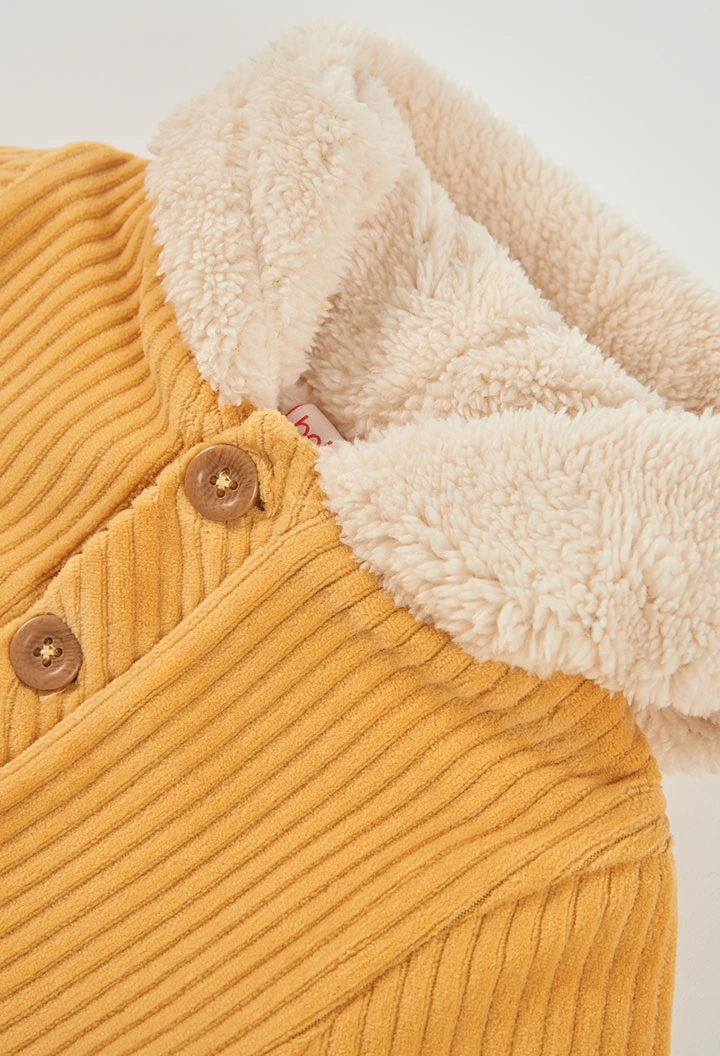 Veste en maille bébé jaune avec capuche